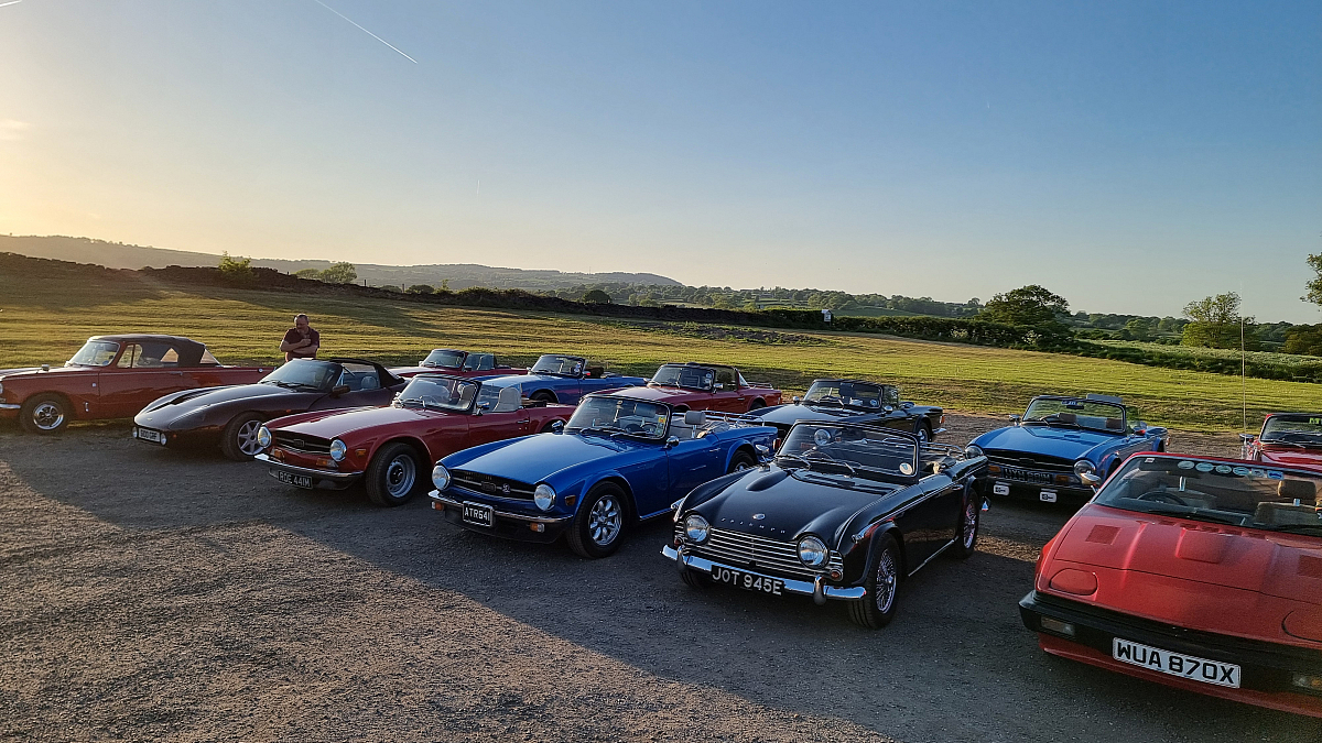 Catch up with the Derbyshire Dales Group! Recent highlights include a scenic Drive It Day run, a sunshine-filled visit from the Leicester Group, and a relaxed Derbyshire tour!
